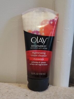 OLAY Regenerist Regenerating Cream Cleanser, Advanced Anti-Aging, 5 Oz.